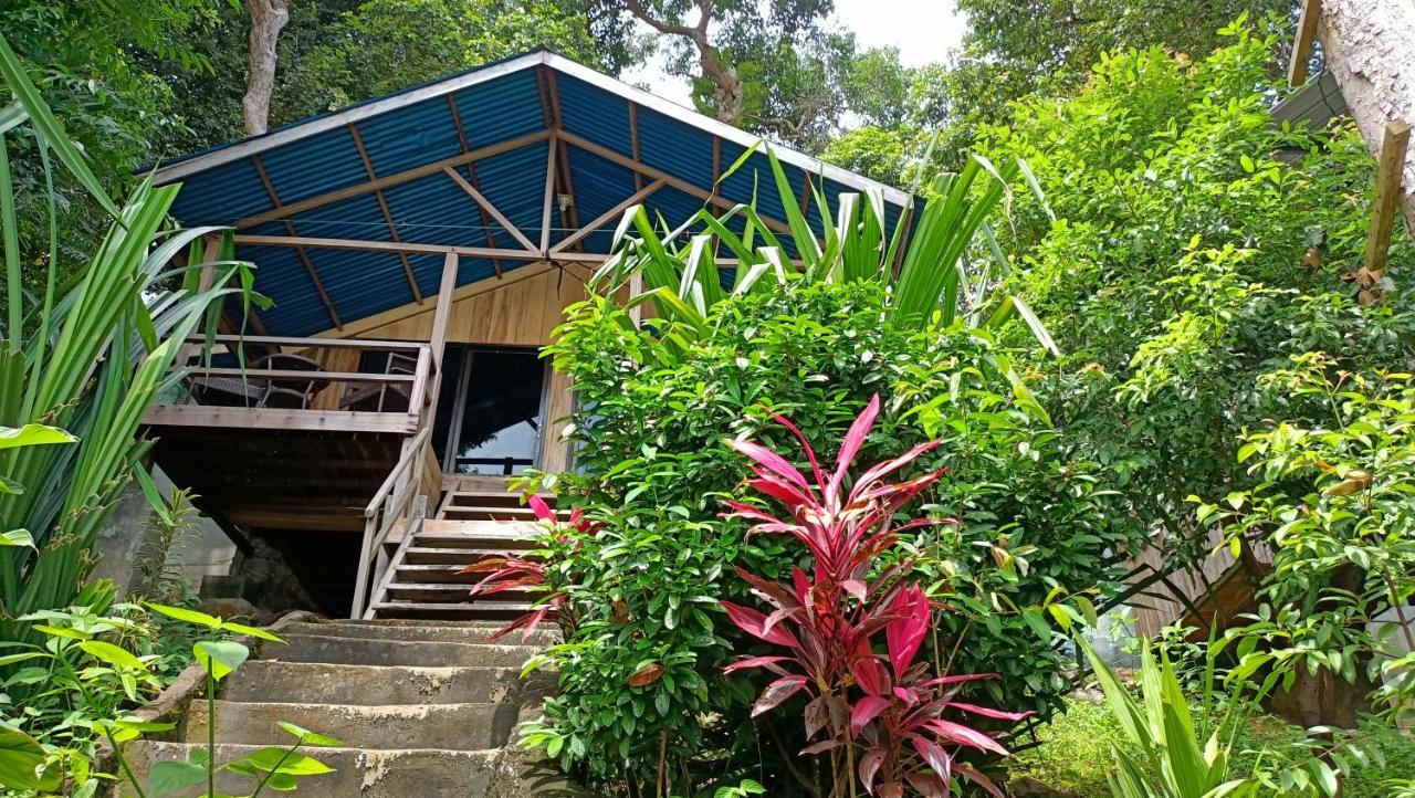 Iboih Inn Sabang (Weh Island) Exterior foto